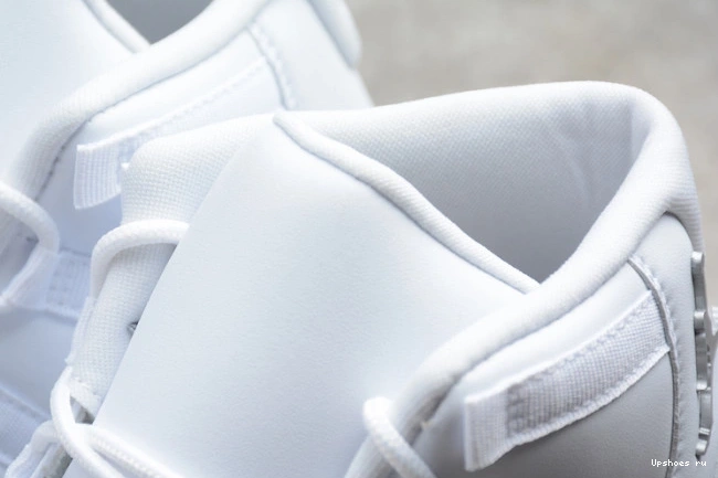 AR0715-100 Air WMNS 11 Jordan Metallic White Grey SilverVast 0715